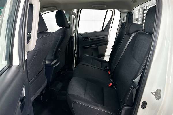 2021 Toyota HILUX SR (4x4) GUN126R 4X4