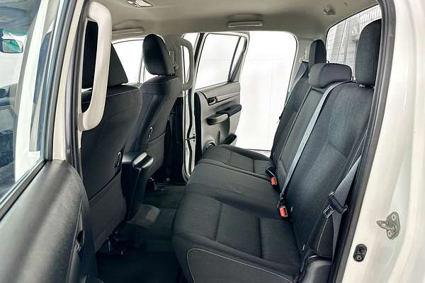 2022 Toyota HILUX SR (4x4) GUN126R 4X4