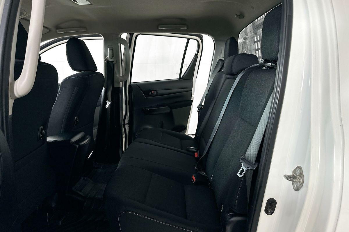 2022 Toyota HILUX SR (4x4) GUN126R 4X4