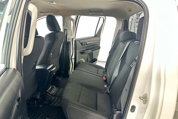 2022 Toyota HILUX SR (4x4) GUN126R 4X4