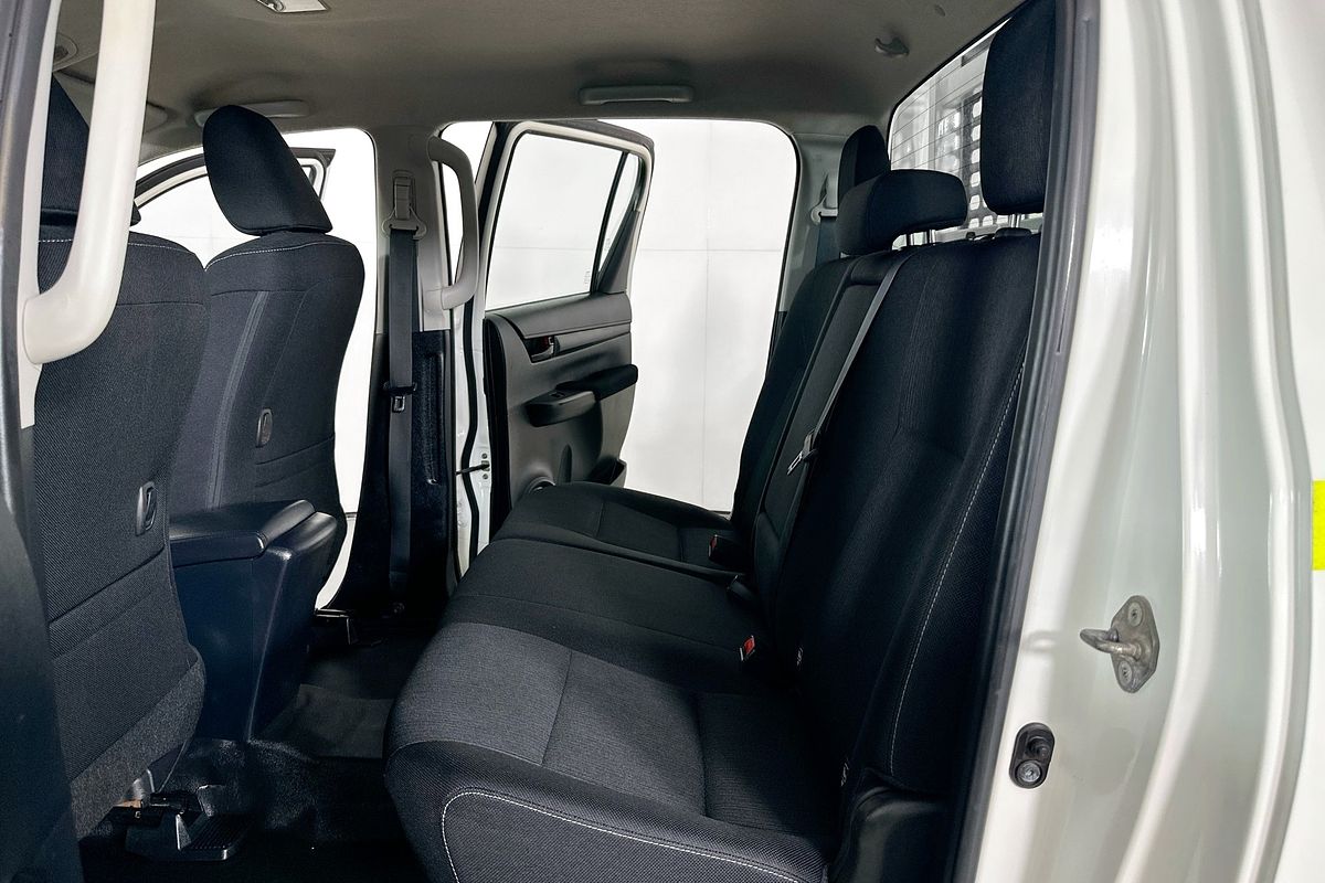 2021 Toyota HILUX SR (4x4) GUN126R FACELIFT 4X4