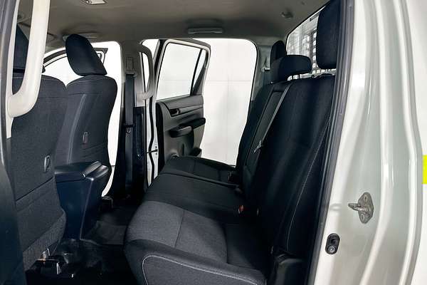 2021 Toyota HILUX SR (4x4) GUN126R FACELIFT 4X4