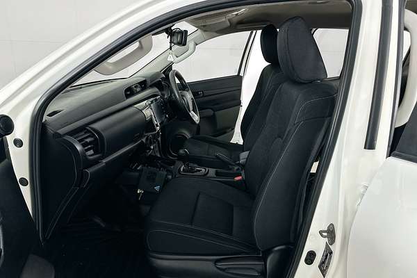 2021 Toyota HILUX SR (4x4) GUN126R 4X4