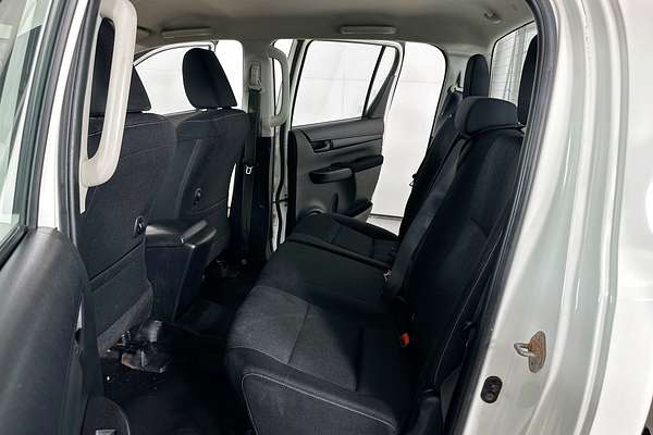 2019 Toyota HILUX SR (4x4) GUN126R MY19 4X4