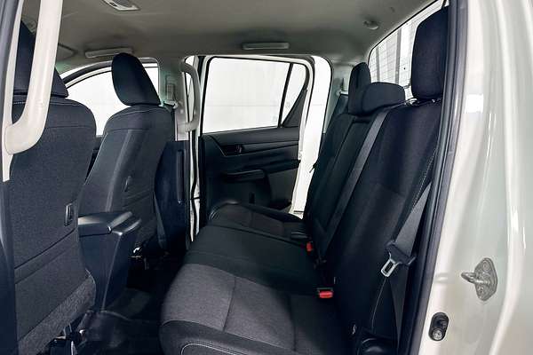 2018 Toyota HILUX SR (4x4) GUN126R MY17 4X4