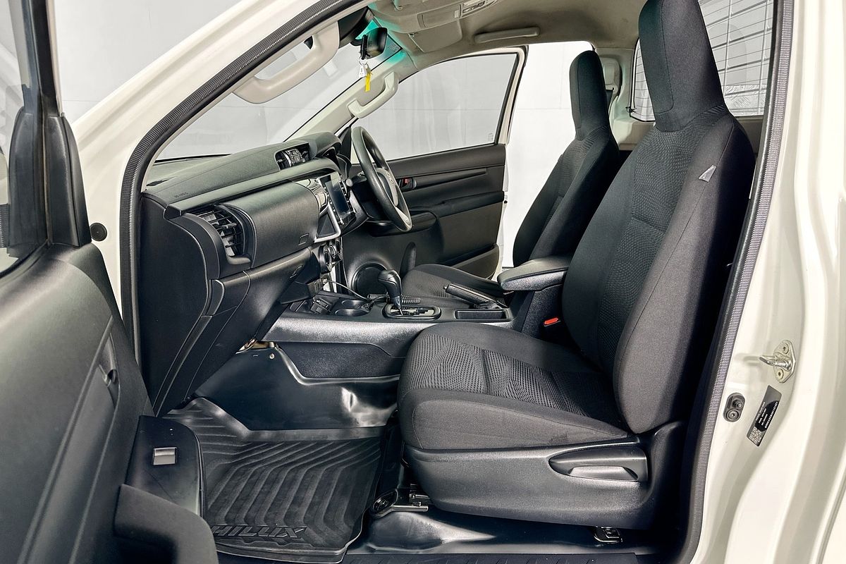 2022 Toyota HILUX SR (4x4) GUN126R 4X4