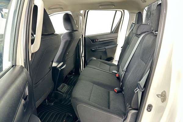 2022 Toyota HILUX SR (4x4) GUN126R 4X4