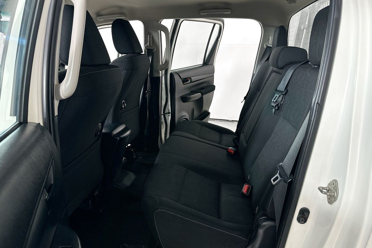 2022 Toyota HILUX SR (4x4) GUN126R 4X4