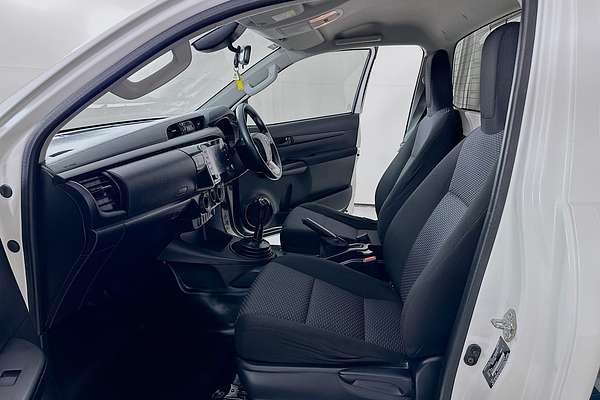 2020 Toyota HILUX WORKMATE HI-RIDER GUN135R FACELIFT 4x2