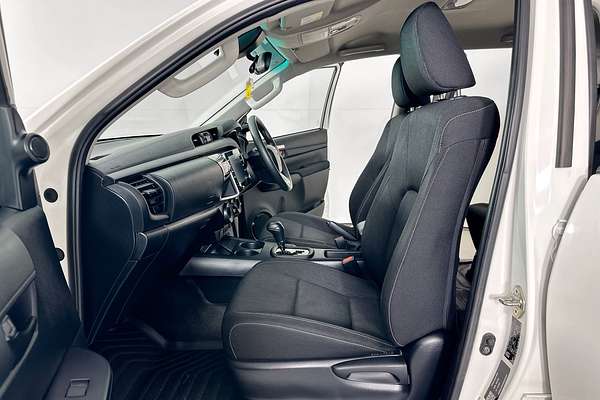 2024 Toyota HILUX SR (4x4) GUN126R 4X4