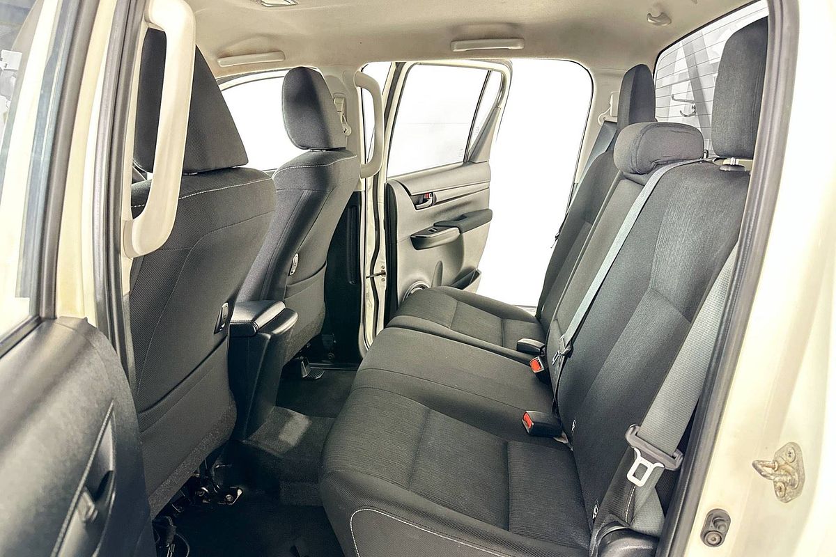 2021 Toyota HILUX SR (4x4) GUN126R 4X4