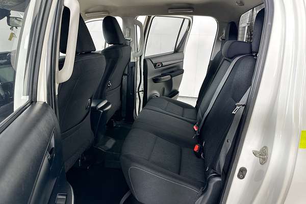 2022 Toyota HILUX SR (4x4) GUN126R 4X4