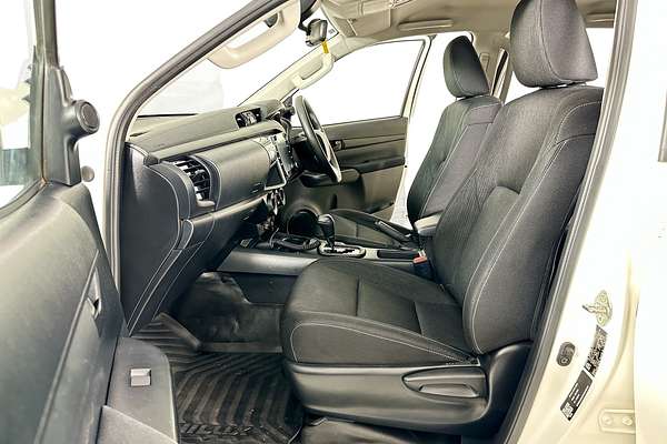 2024 Toyota HILUX SR (4x4) GUN126R 4X4