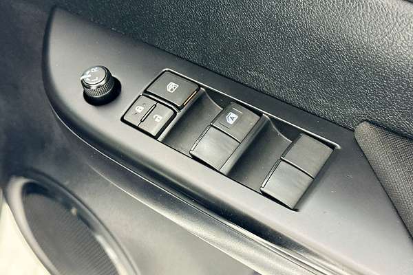 2019 Toyota HILUX SR HI-RIDER GUN136R MY19 REAR WHEEL DRIVE