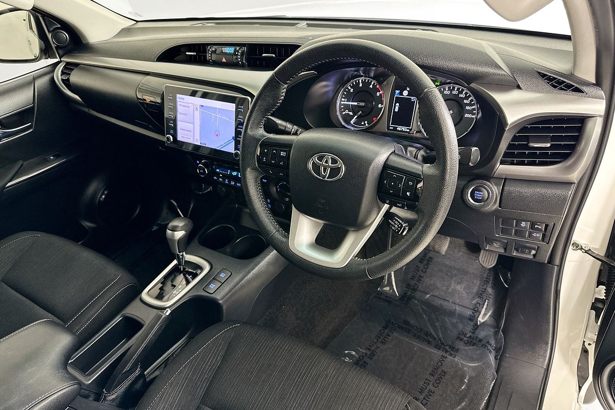2021 Toyota HILUX SR5 (4x4) GUN126R FACELIFT 4X4