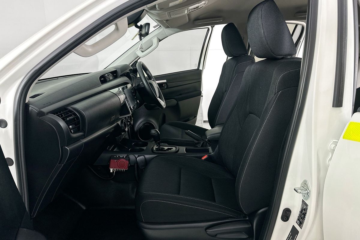 2023 Toyota HILUX SR (4x4) GUN126R 4X4