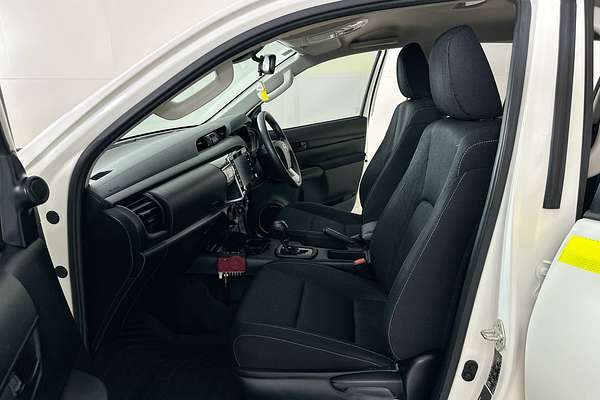 2023 Toyota HILUX SR (4x4) GUN126R 4X4