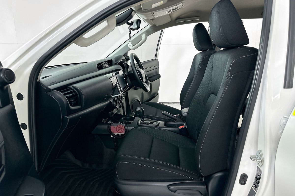 2023 Toyota HILUX SR (4x4) GUN126R 4X4