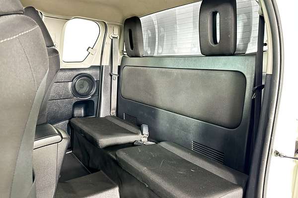 2019 Toyota HILUX SR (4x4) GUN126R MY19 4X4