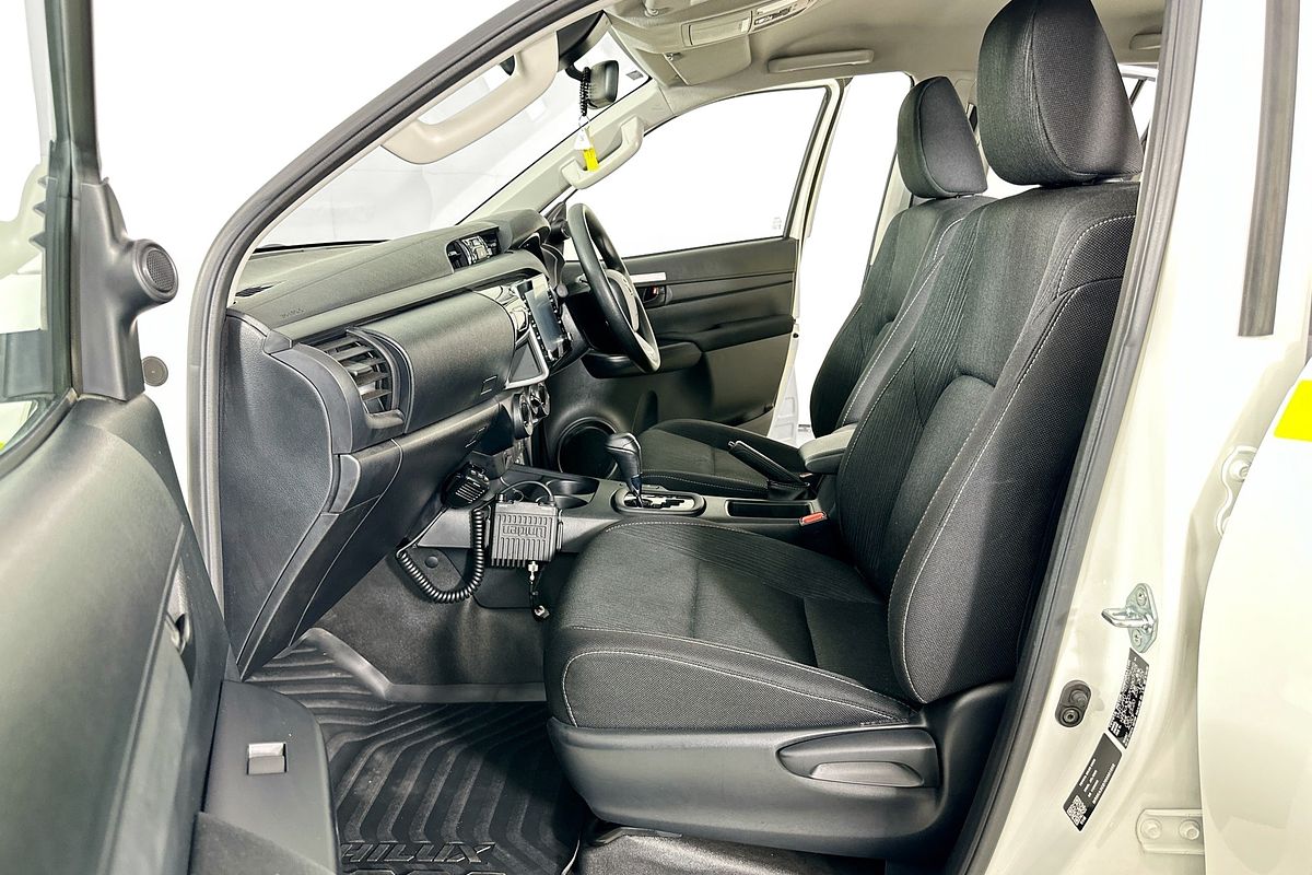 2023 Toyota HILUX SR (4x4) GUN126R 4X4