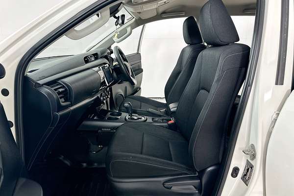 2020 Toyota HILUX SR (4x4) GUN126R MY19 UPGRADE 4X4