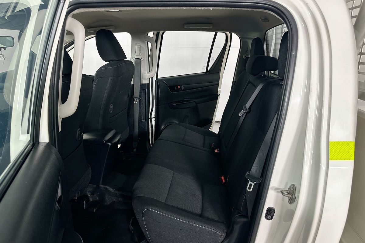 2021 Toyota HILUX SR (4x4) GUN126R 4X4