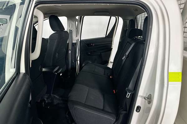 2021 Toyota HILUX SR (4x4) GUN126R 4X4