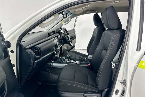 2022 Toyota HILUX SR (4x4) GUN126R 4X4