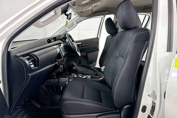 2024 Toyota HILUX SR (4x4) GUN126R 4X4