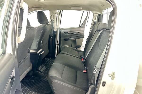 2022 Toyota HILUX SR (4x4) GUN126R 4X4