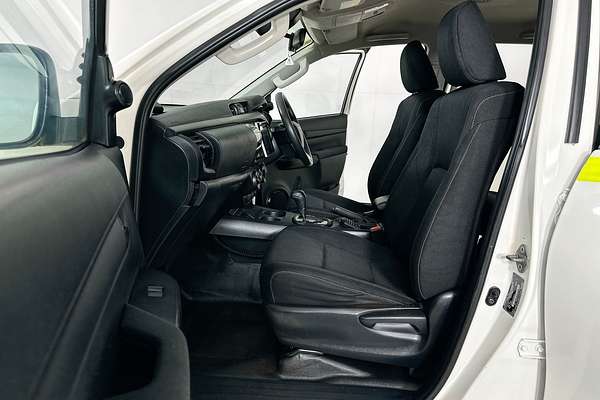 2020 Toyota HILUX SR (4x4) GUN126R MY19 UPGRADE 4X4