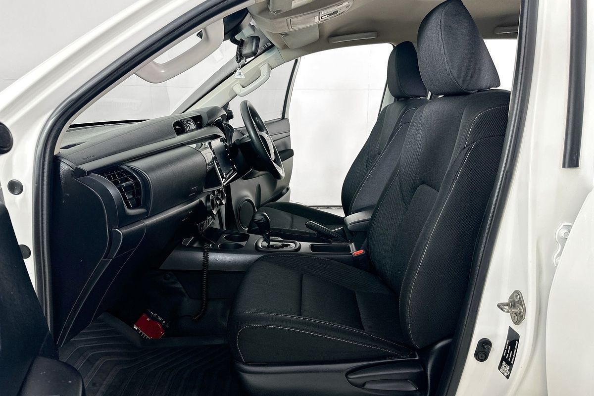 2022 Toyota HILUX SR (4x4) GUN126R 4X4