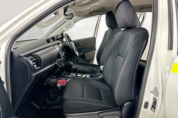 2022 Toyota HILUX SR (4x4) GUN126R 4X4