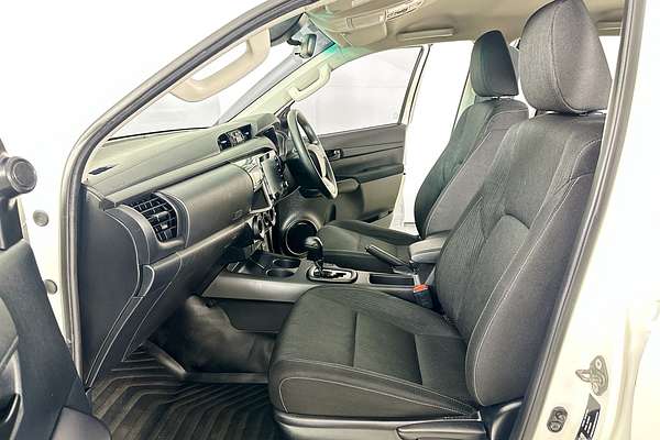 2022 Toyota HILUX SR (4x4) GUN126R 4X4