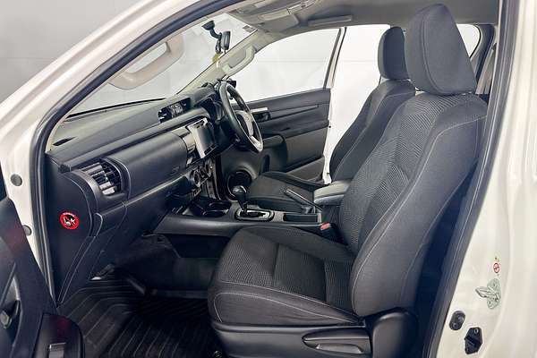 2019 Toyota HILUX SR (4x4) GUN126R MY19 UPGRADE 4X4