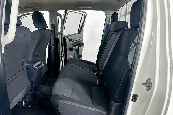 2022 Toyota HILUX SR (4x4) GUN126R 4X4