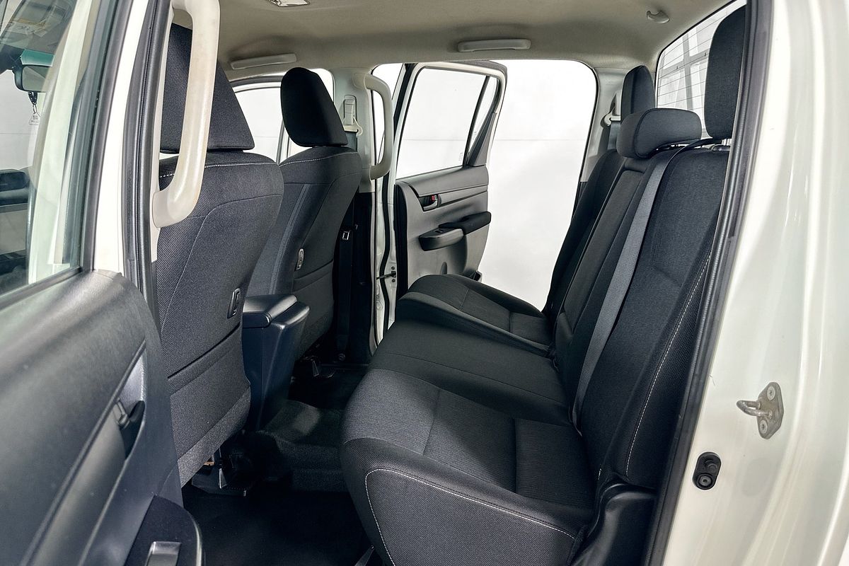 2021 Toyota HILUX SR (4x4) GUN126R 4X4