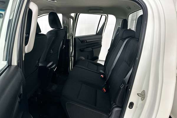 2021 Toyota HILUX SR (4x4) GUN126R FACELIFT 4X4