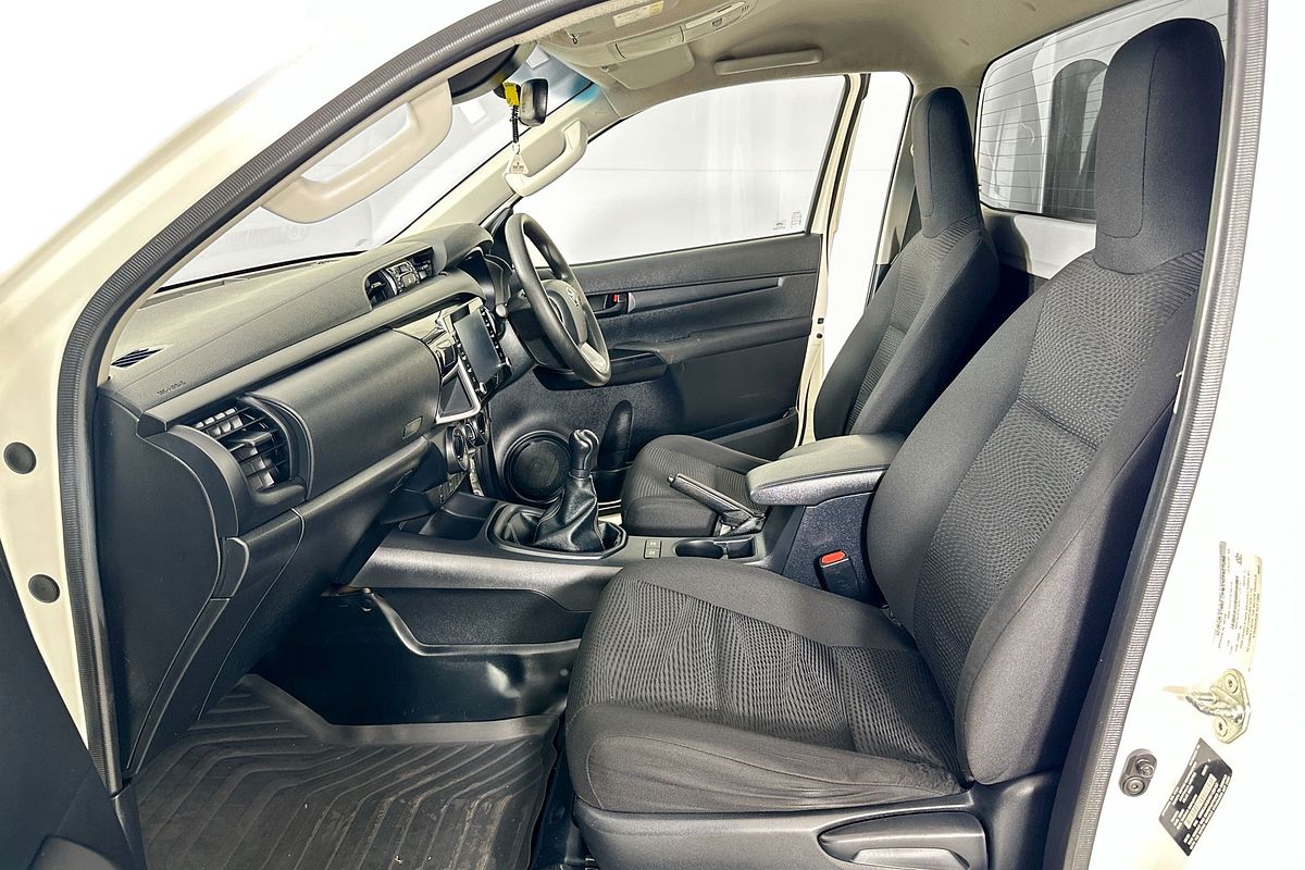 2020 Toyota HILUX SR (4x4) GUN126R MY19 UPGRADE 4X4