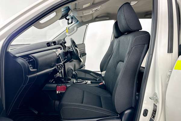 2023 Toyota HILUX SR (4x4) GUN126R 4X4