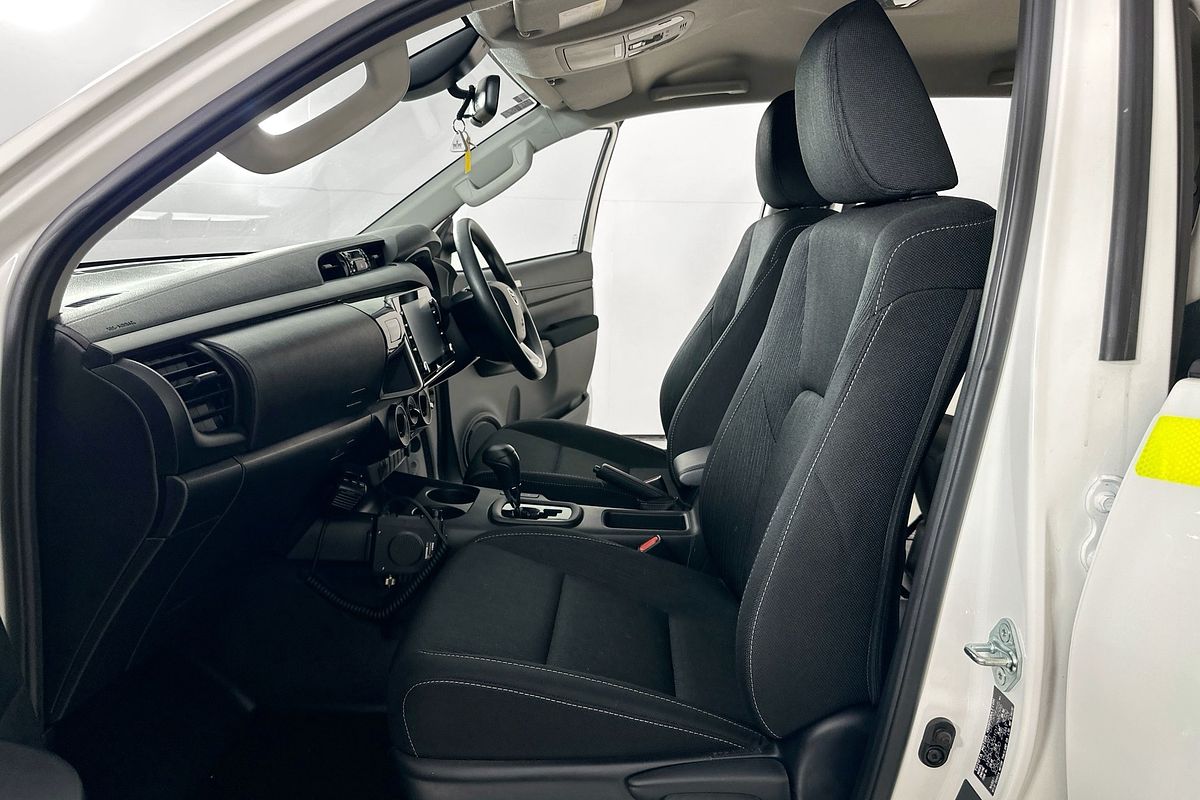 2023 Toyota HILUX SR (4x4) GUN126R 4X4