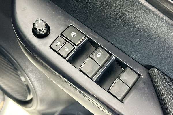 2022 Toyota HILUX SR (4x4) GUN126R 4X4