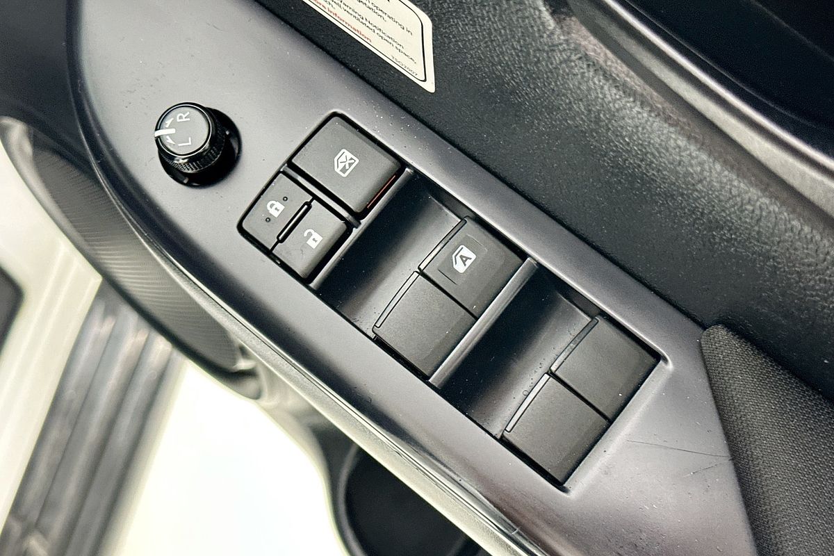 2022 Toyota HILUX SR (4x4) GUN126R 4X4