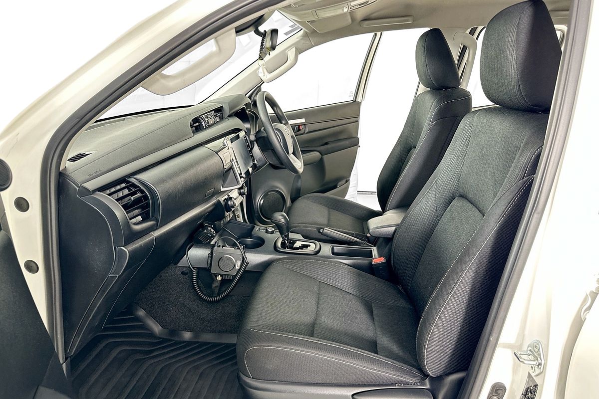 2025 Toyota HILUX SR 48V (4x4) GUN126R RC 4X4