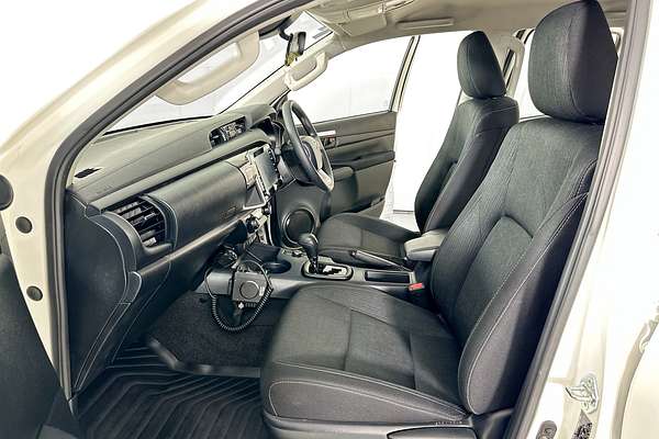 2025 Toyota HILUX SR 48V (4x4) GUN126R RC 4X4