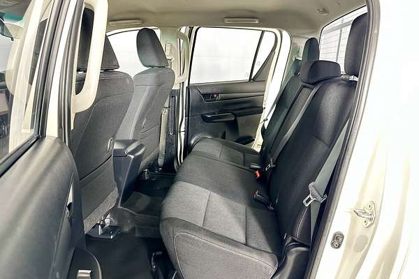 2019 Toyota HILUX SR (4x4) GUN126R MY19 4X4