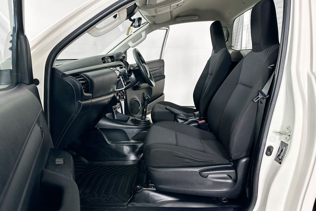 2020 Toyota HILUX WORKMATE HI-RIDER GUN135R FACELIFT 4x2