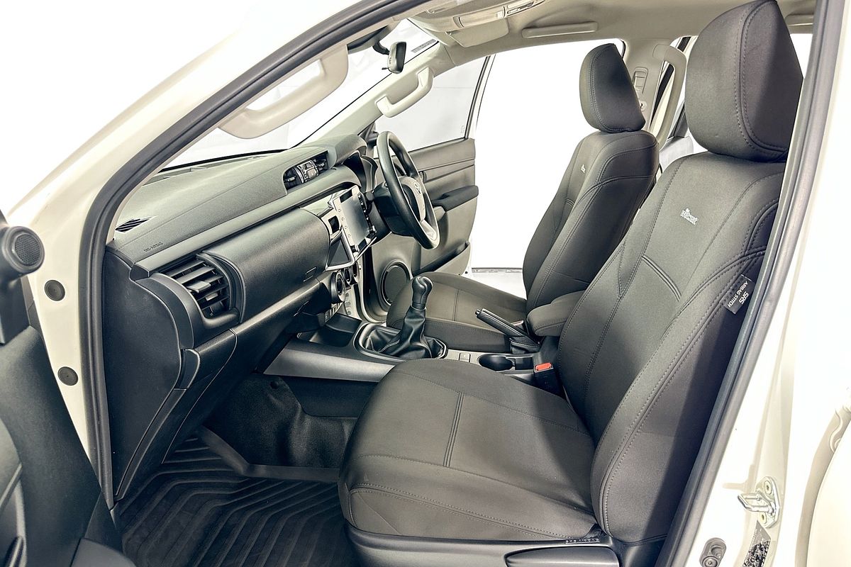 2024 Toyota HILUX SR (4x4) GUN126R 4X4