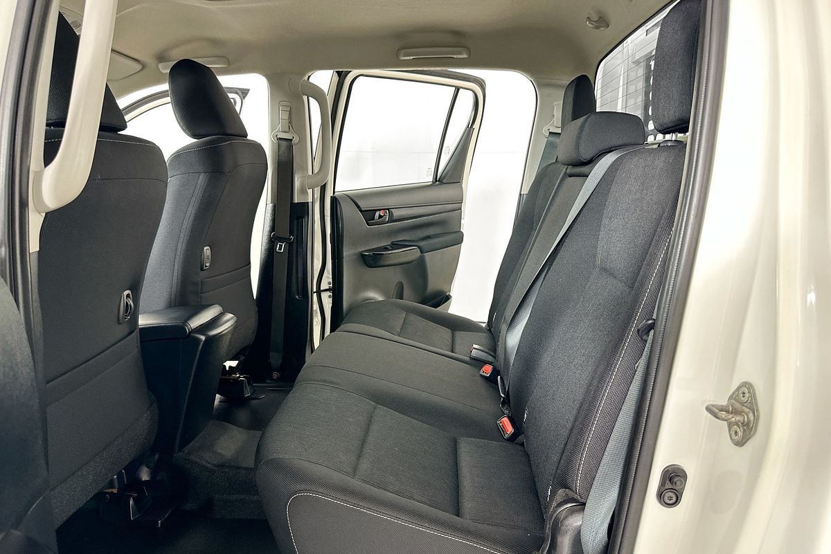 2021 Toyota HILUX SR (4x4) GUN126R 4X4