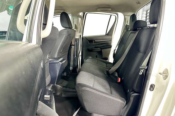 2022 Toyota HILUX SR (4x4) GUN126R 4X4